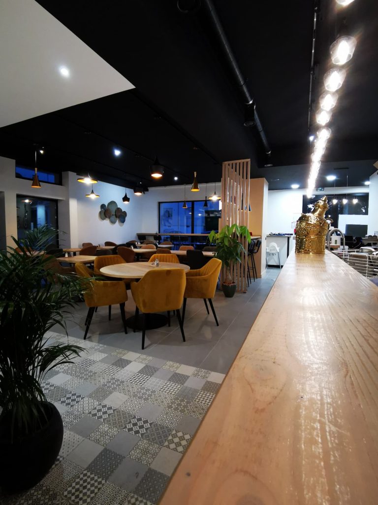 Commandez en Ligne au Restaurant Miyé : Options Flexibles et Programme de Fidélité
